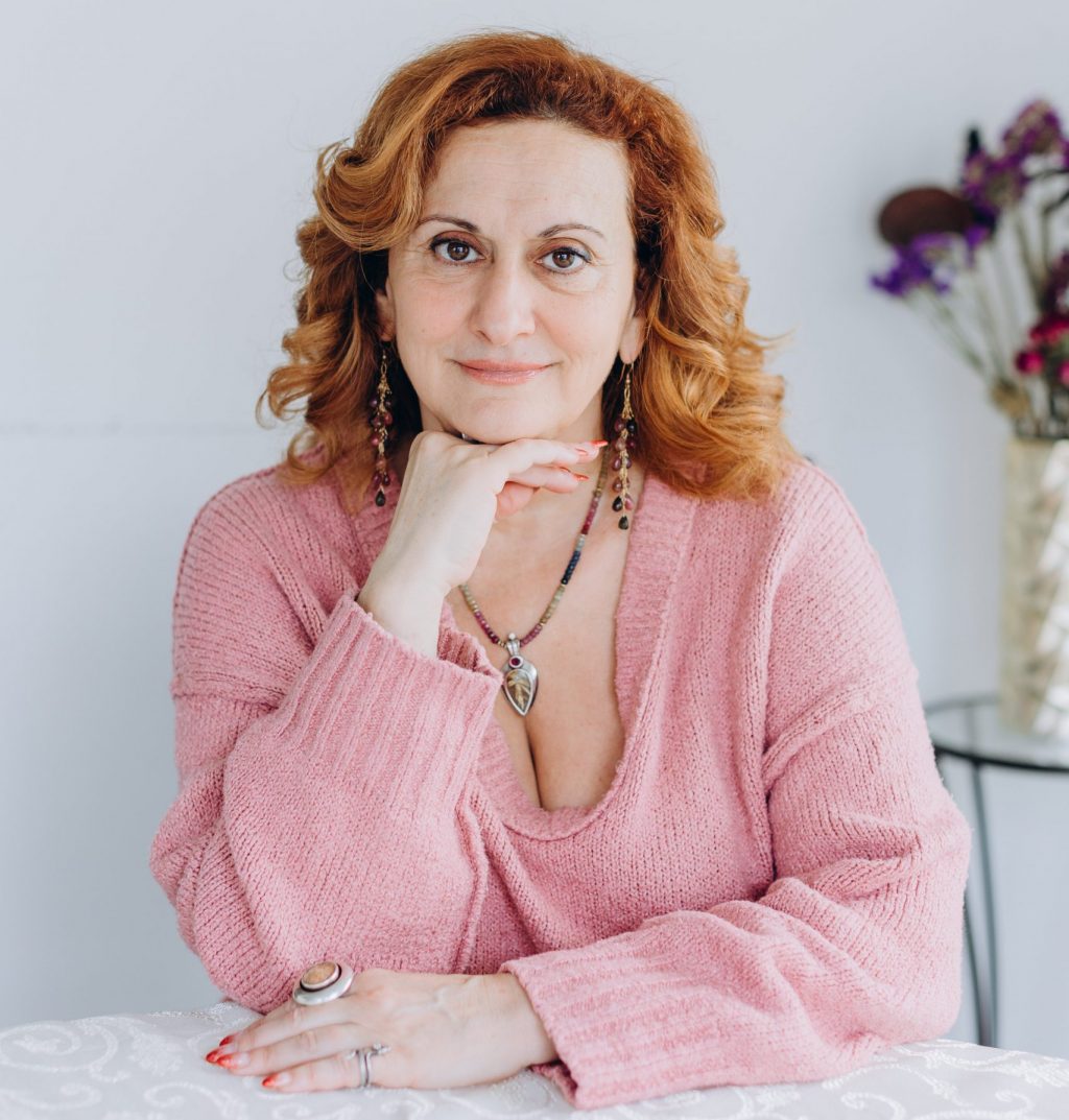 Nina RadaRaNi wellness spiritual relationship coach